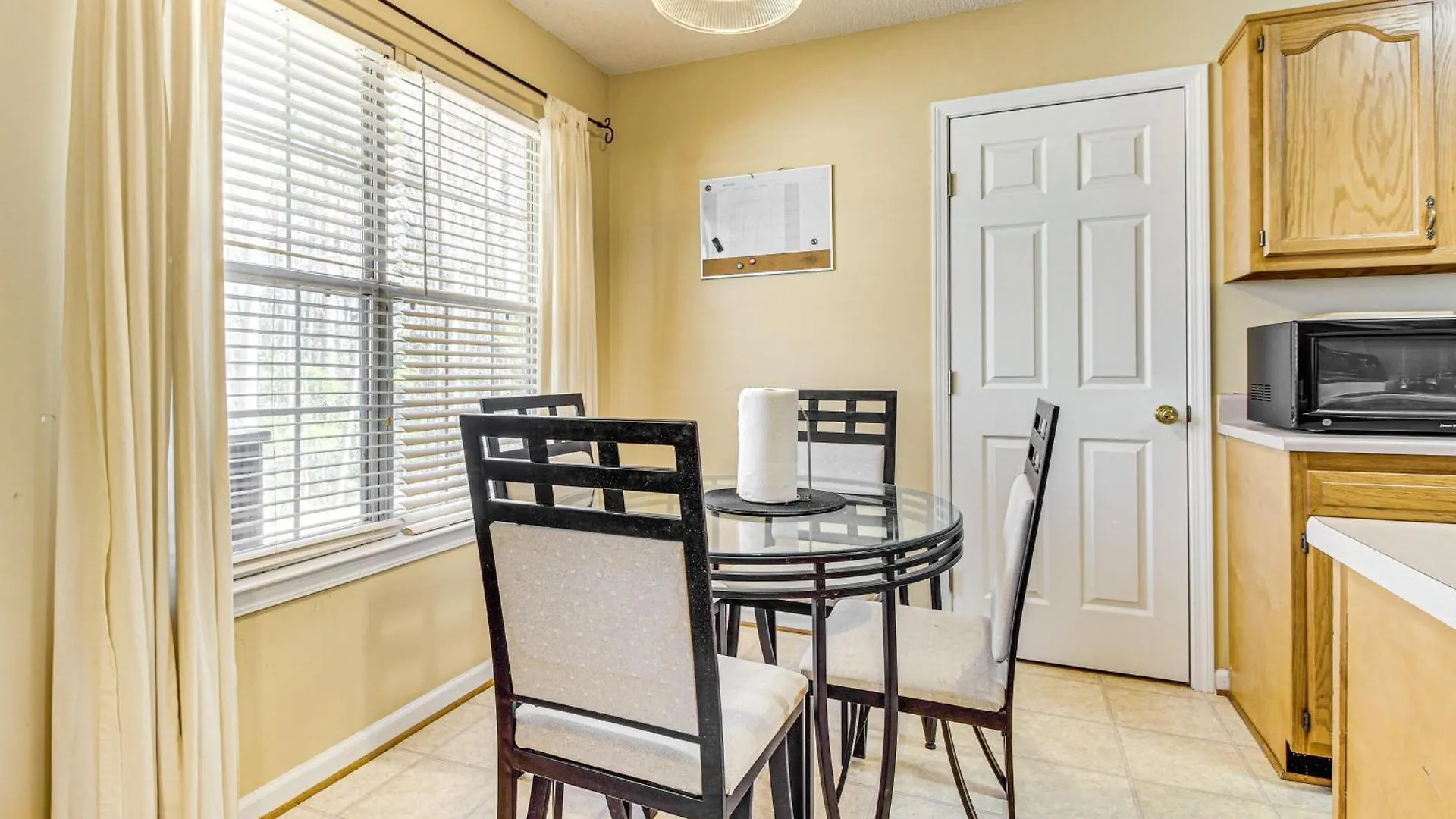 Holiday home 3 Mi To Hunter Army Airfield Home With Serene Deck Savannah
