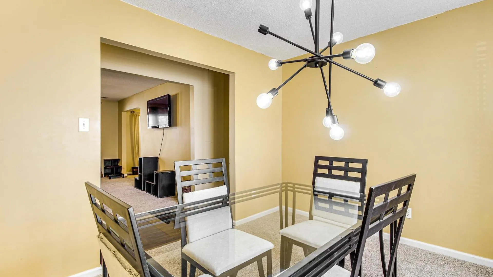 3 Mi To Hunter Army Airfield Home With Serene Deck Savannah United States