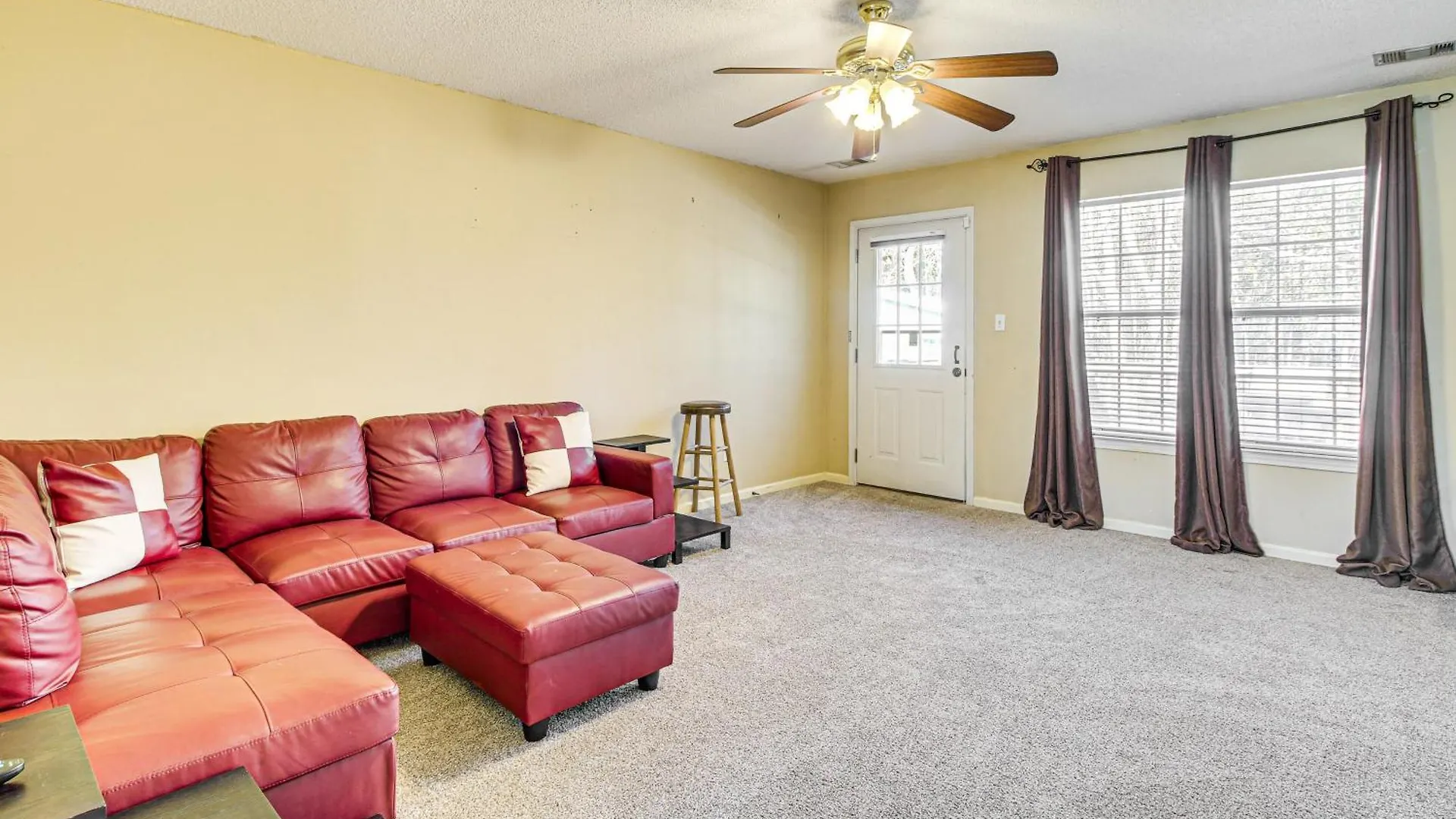 3 Mi To Hunter Army Airfield Home With Serene Deck Savannah Holiday home