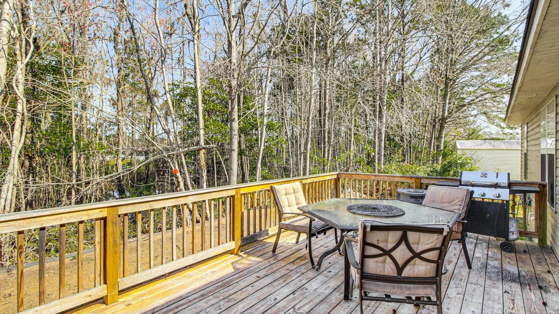 3 Mi To Hunter Army Airfield Home With Serene Deck location