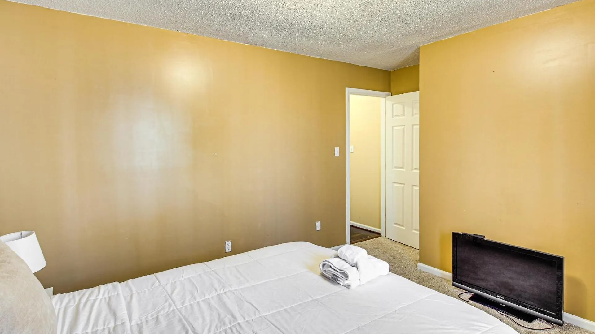 Holiday home 3 Mi To Hunter Army Airfield Home With Serene Deck Savannah