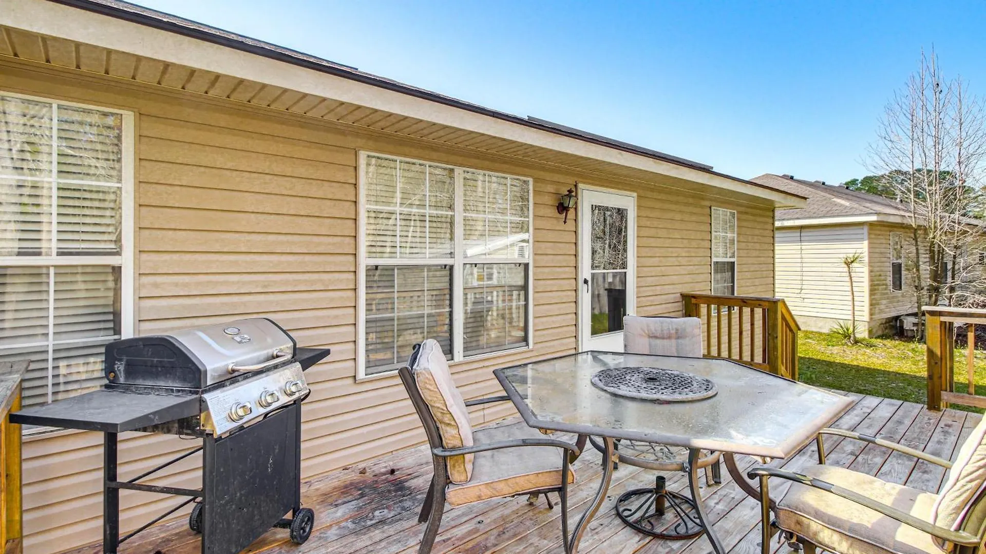 3 Mi To Hunter Army Airfield Home With Serene Deck Savannah United States