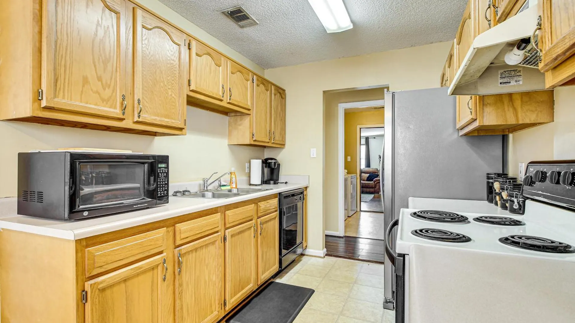 3 Mi To Hunter Army Airfield Home With Serene Deck Savannah Holiday home